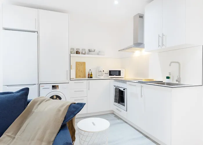 Stylish & Cozy In Apartment *