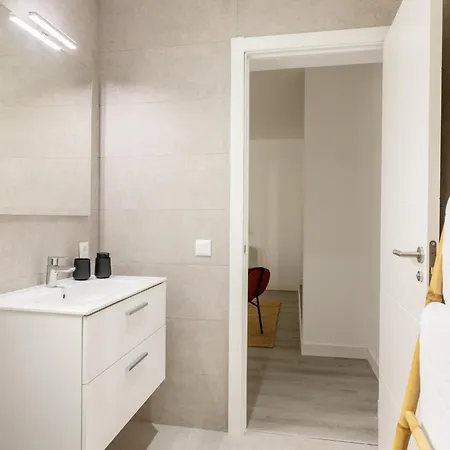 Stylish & Cozy In Apartment